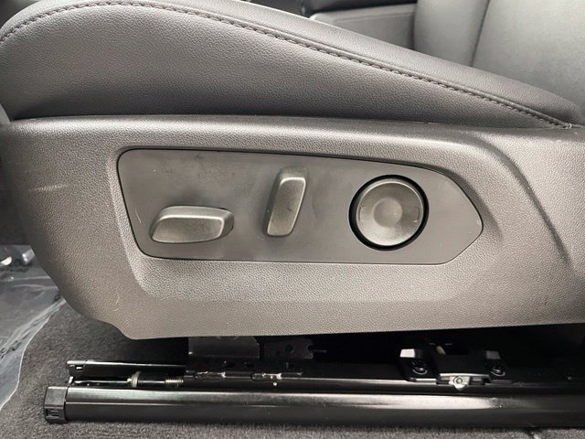 Used 2026 Chevrolet Colorado Trail Boss AWD/4WD image 10