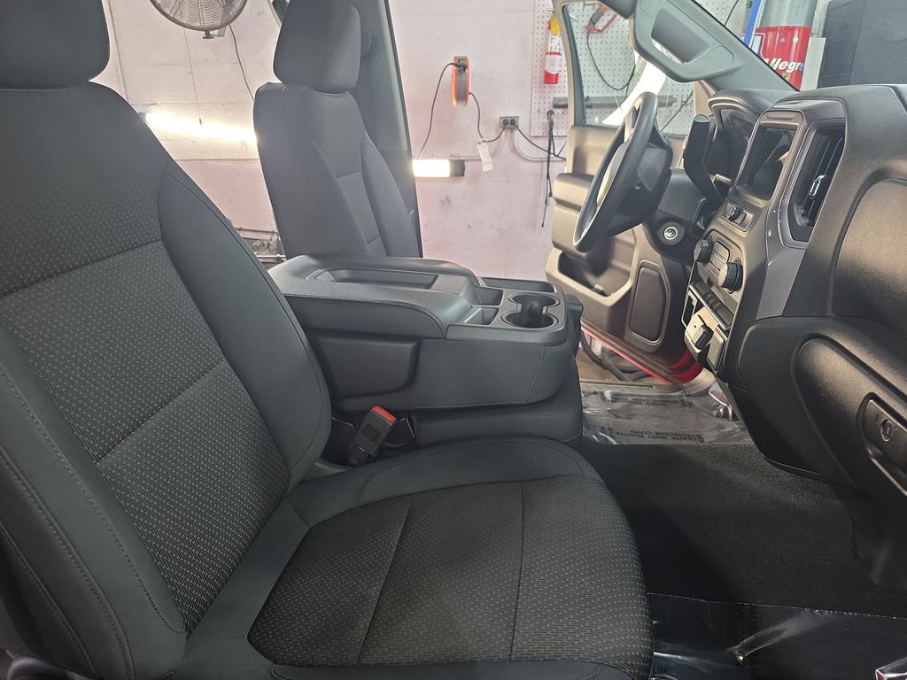 Used 2019 Chevrolet Silverado 1500 Custom w/ Custom Value Package AWD/4WD image 10