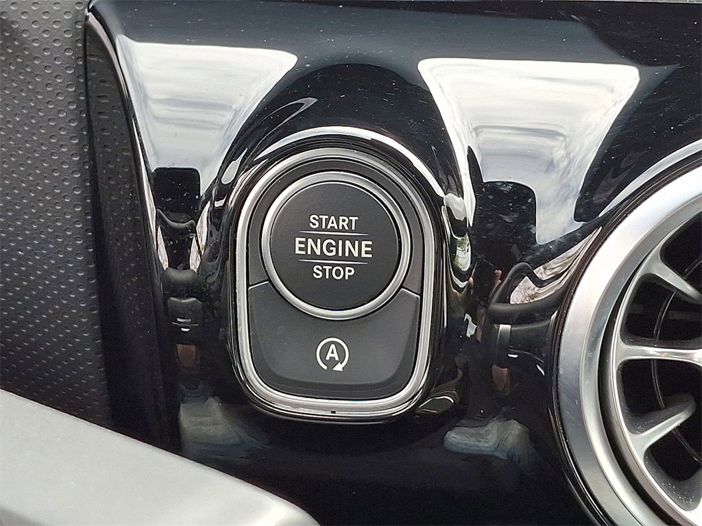 Used 2024 Mercedes-Benz CLA 250 4MATIC image 24
