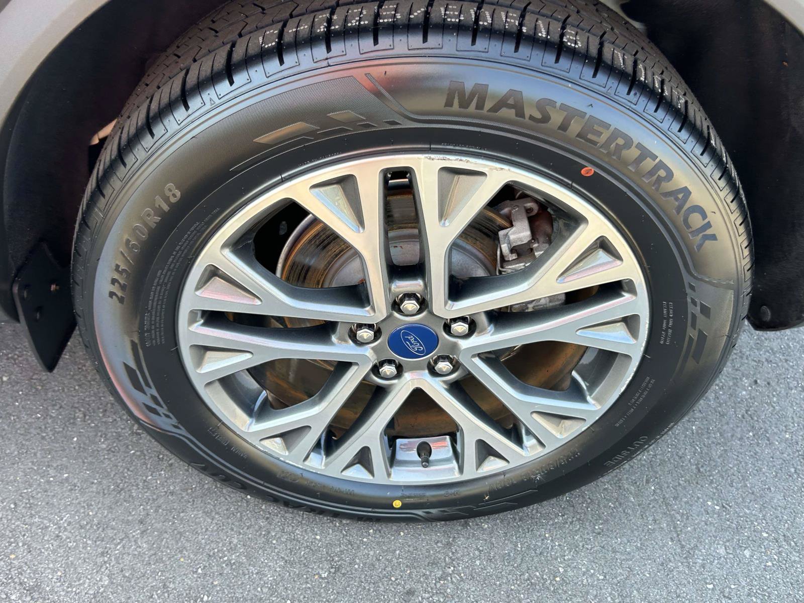 Used 2022 Ford Escape SEL AWD/4WD image 5