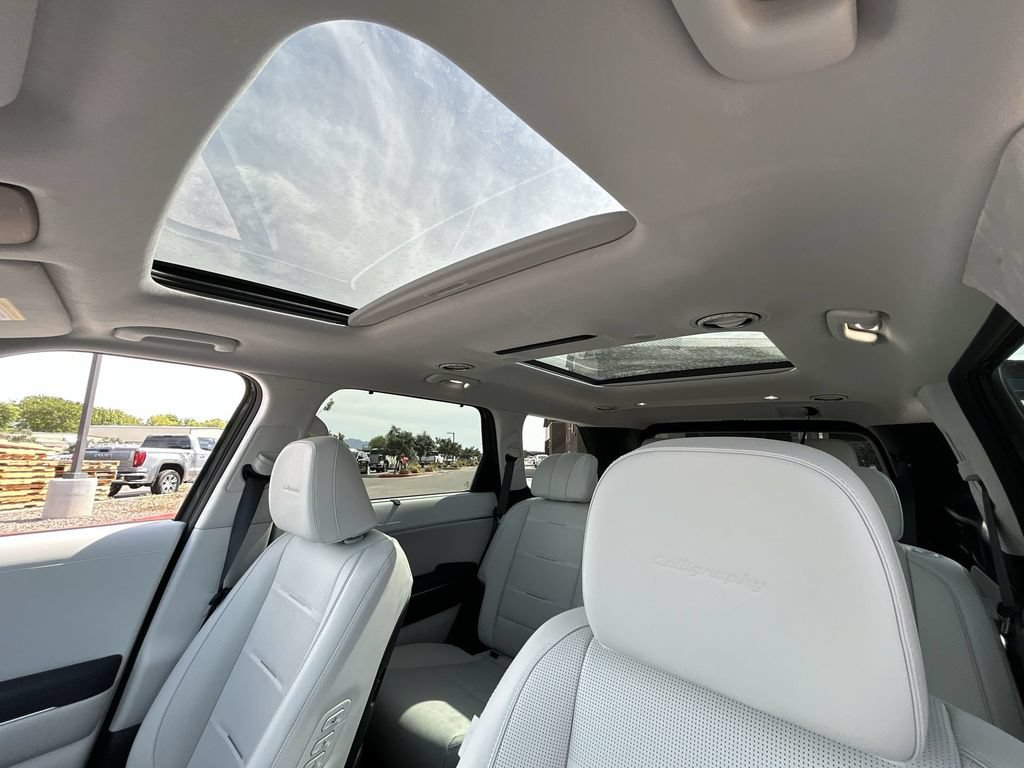Used 2026 Hyundai Palisade Calligraphy AWD/4WD image 19
