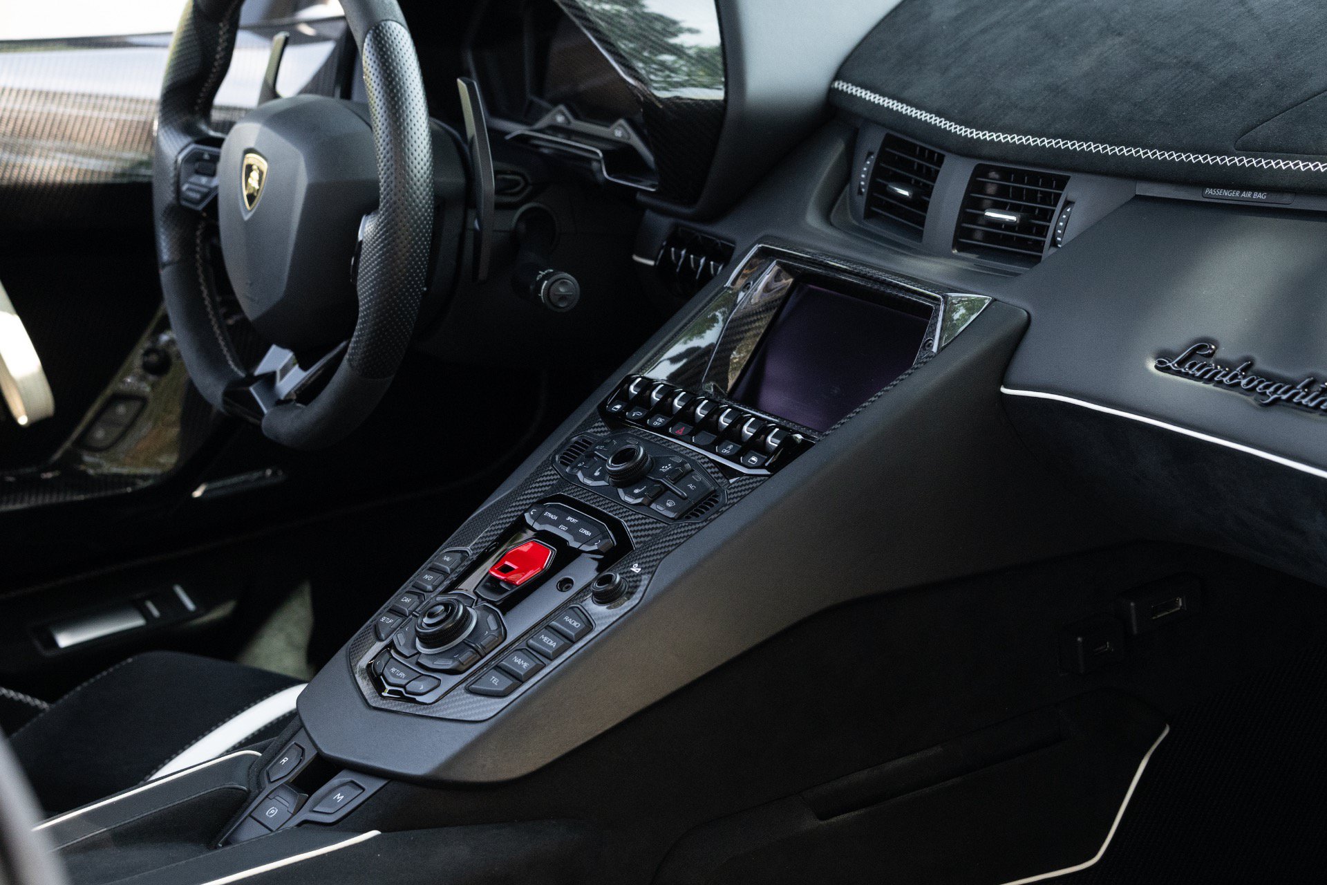 Used 2020 Lamborghini Aventador SVJ AWD/4WD image 80