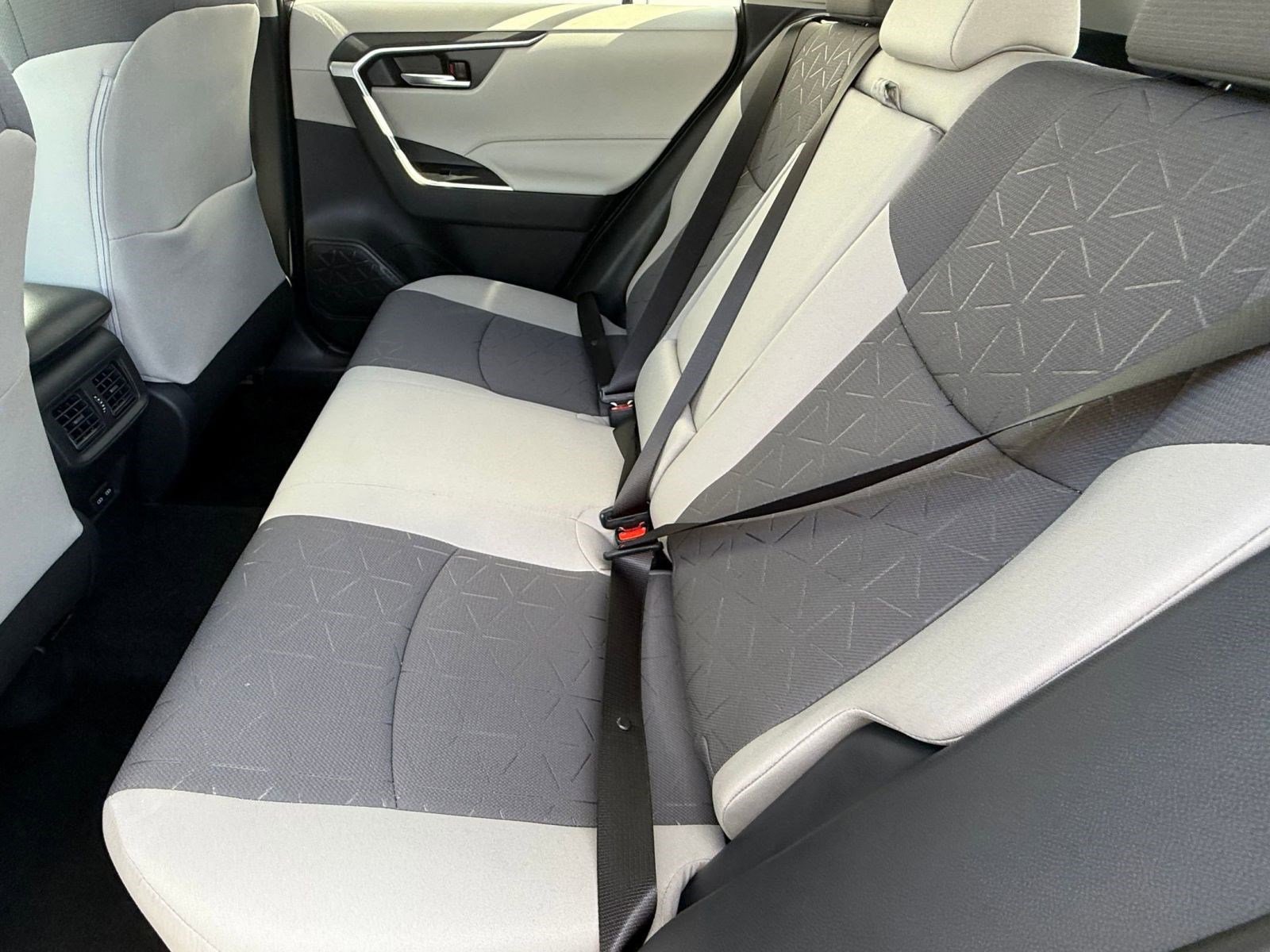 Certified 2025 Toyota RAV4 XLE w/ Convenience Package image 29