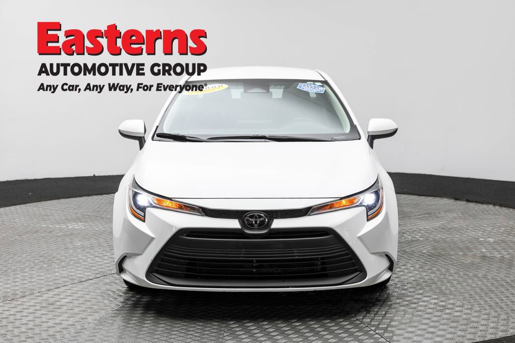 Used 2024 Toyota Corolla LE image 2