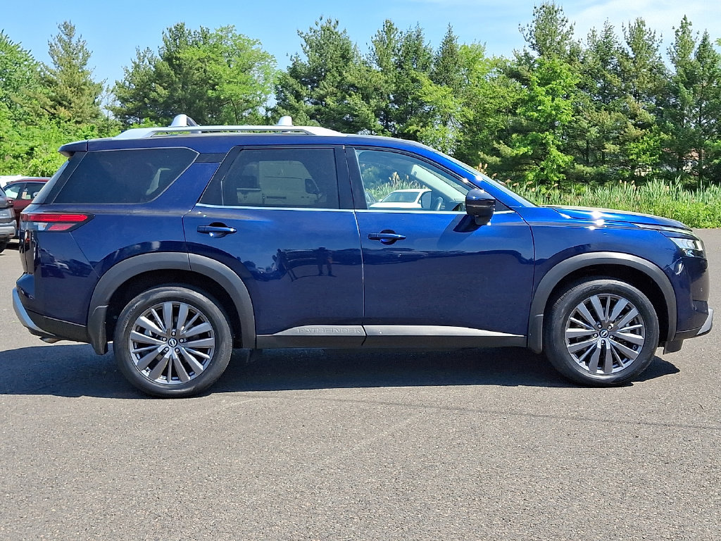 Certified 2023 Nissan Pathfinder SL w/ SL Premium Package AWD/4WD image 8