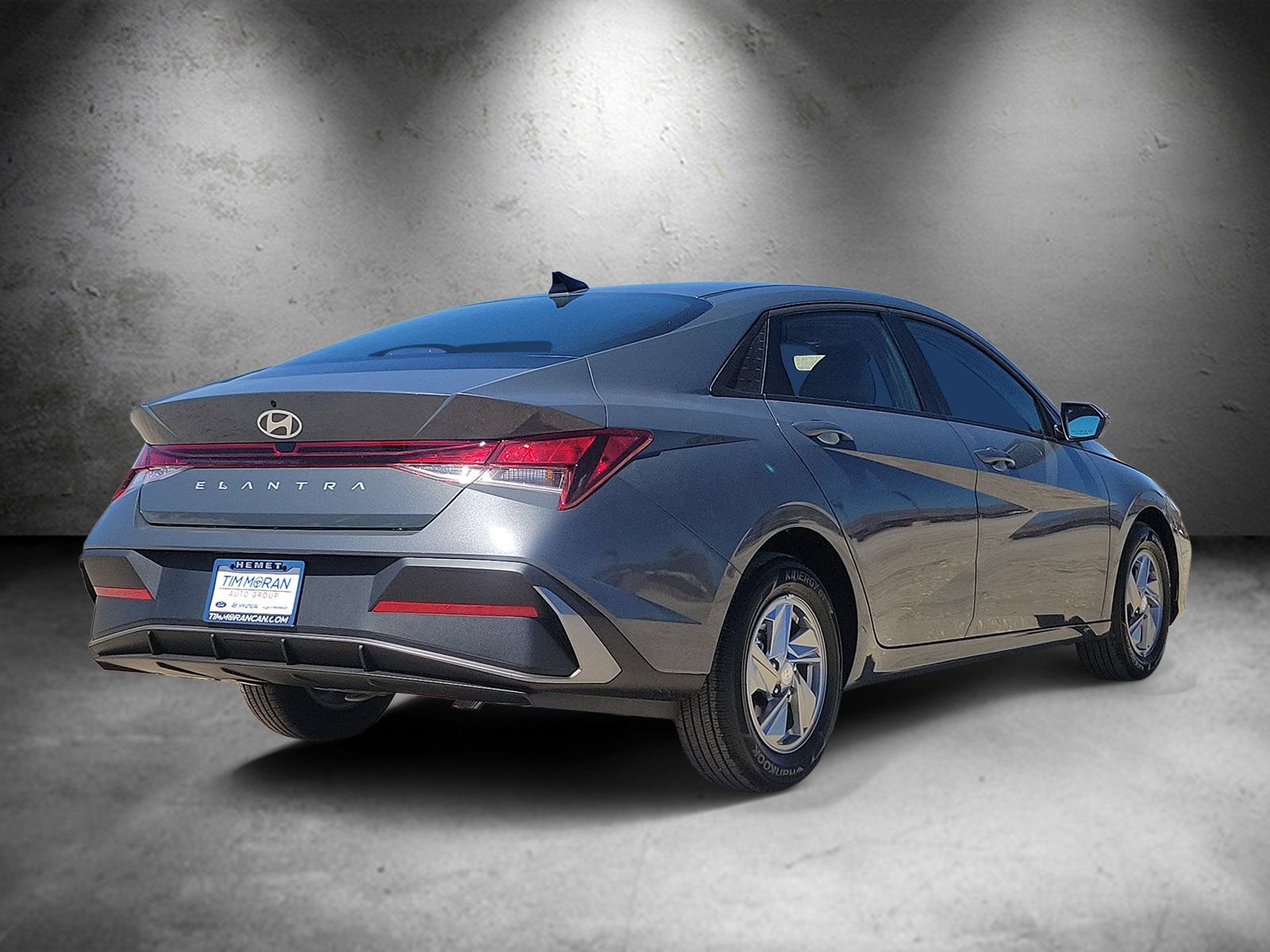 New 2026 Hyundai Elantra SE FWD image 3