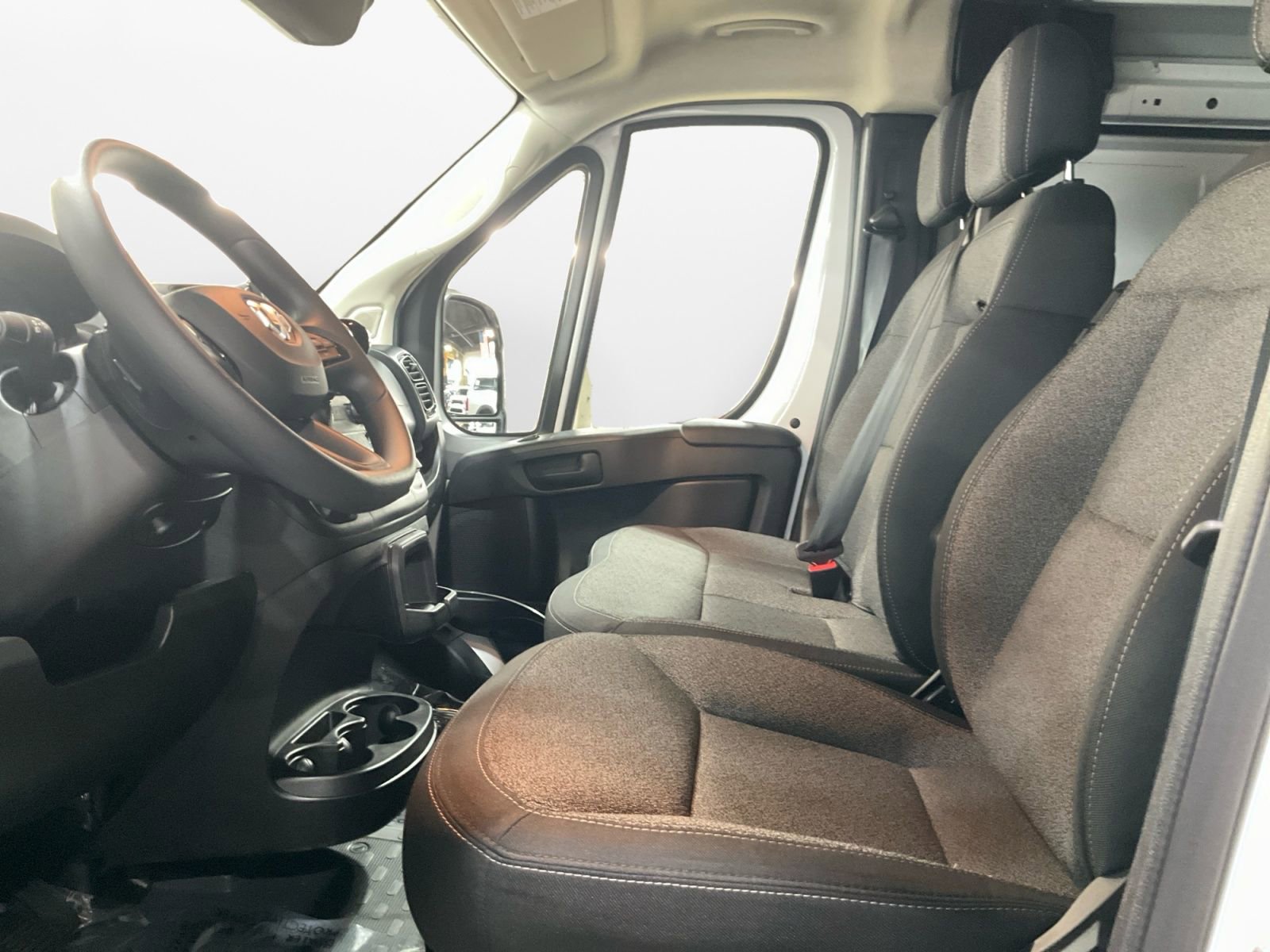 Used 2025 RAM ProMaster 1500 w/ Convenience Group image 9