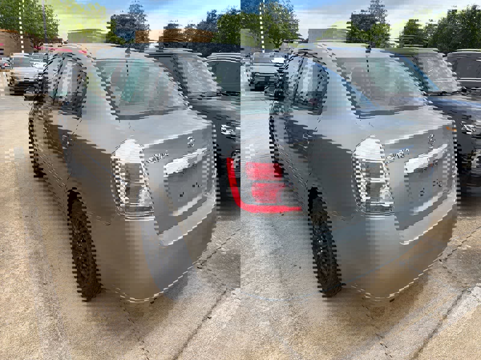 Used 2010 Nissan Sentra 2.0 S image 6