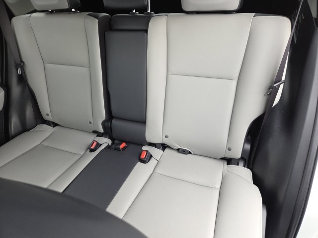 Used 2018 Toyota RAV4 Limited w/ All Weather Liner Package AWD/4WD image 16