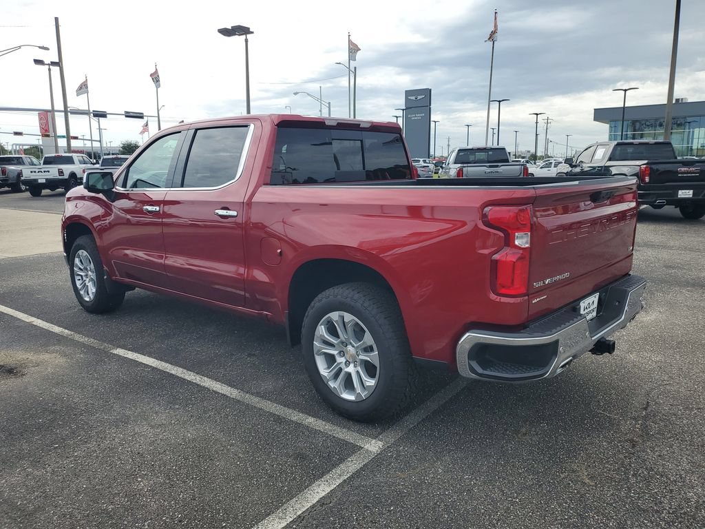 Used 2026 Chevrolet Silverado 1500 LTZ AWD/4WD image 3