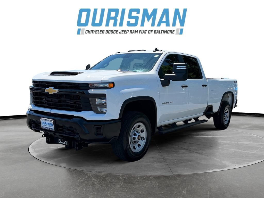 Used 2025 Chevrolet Silverado 3500 W/T AWD/4WD image 2