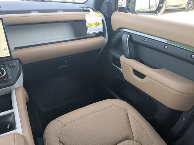 New 2026 Land Rover Defender 110 X-Dynamic SE AWD/4WD image 17