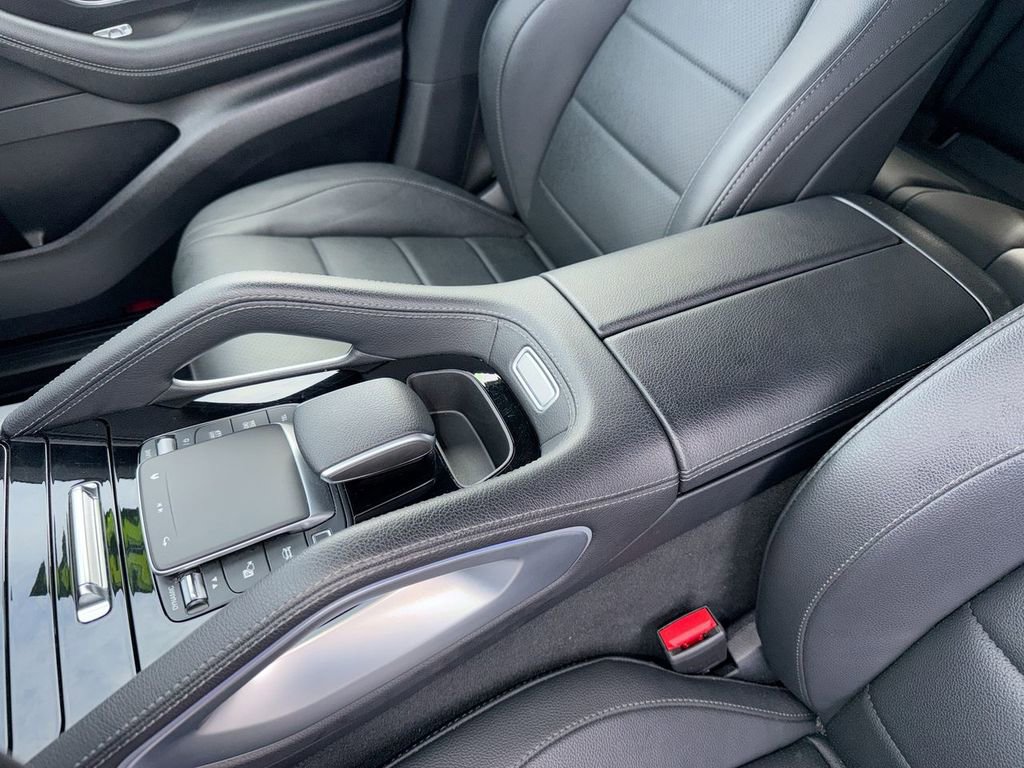 Used 2025 Mercedes-Benz GLE 350 4MATIC image 28