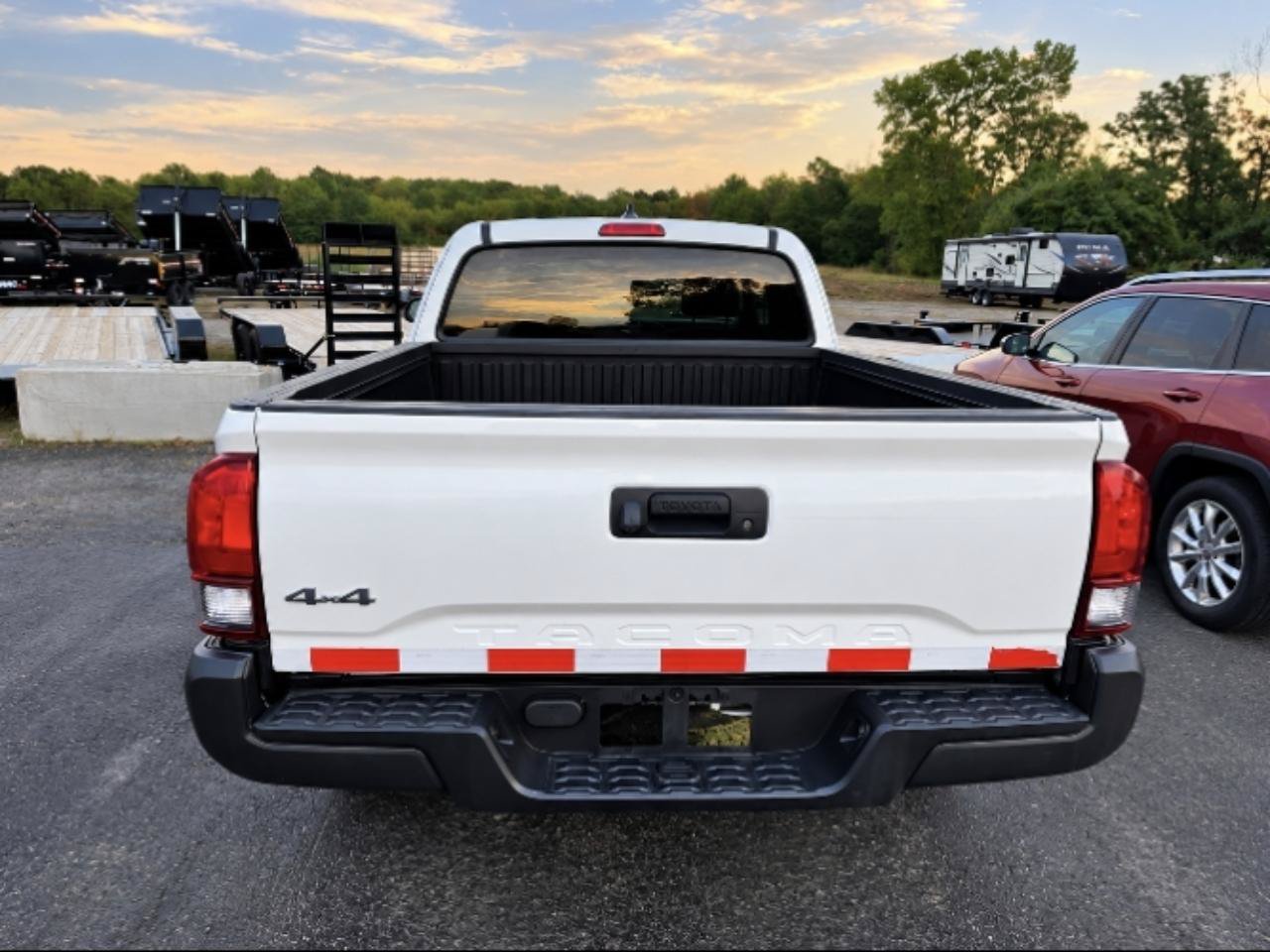 Used 2021 Toyota Tacoma SR AWD/4WD image 4