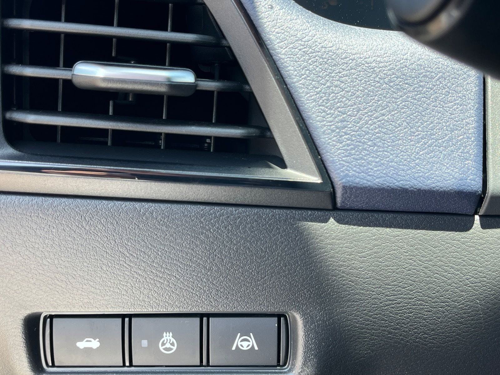 New 2026 Nissan Sentra SL w/ Floor Mat Package FWD image 29