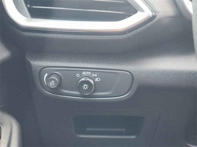 Used 2021 Chevrolet TrailBlazer LS FWD image 23