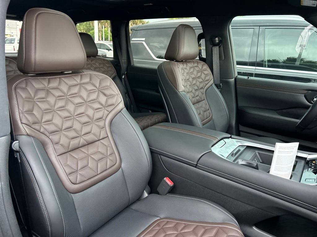 New 2026 Nissan Armada Platinum RWD image 44
