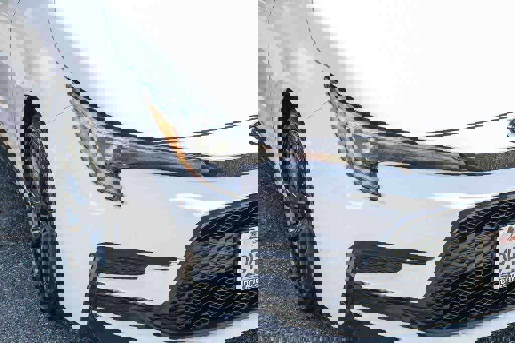 Used 2025 Toyota Corolla SE image 4