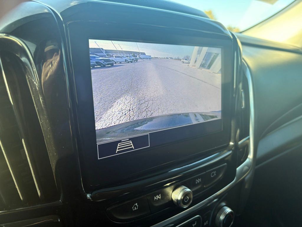 Used 2021 Chevrolet Traverse LT FWD image 19