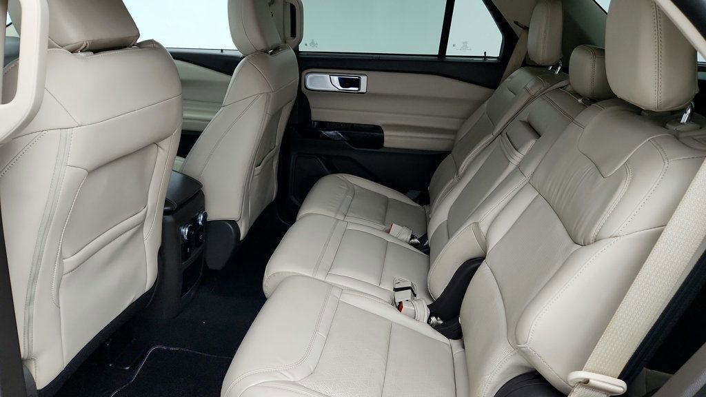 Used 2021 Ford Explorer Platinum w/ Equipment Group 601A image 23