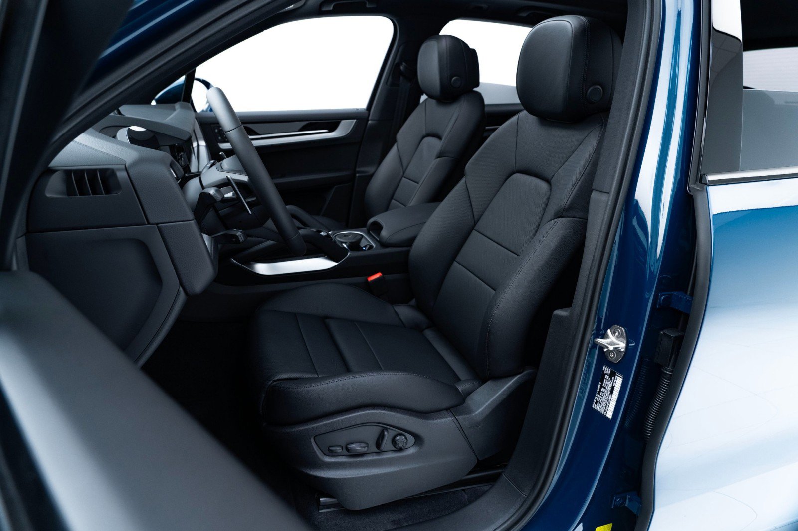 New 2026 Porsche Cayenne image 5