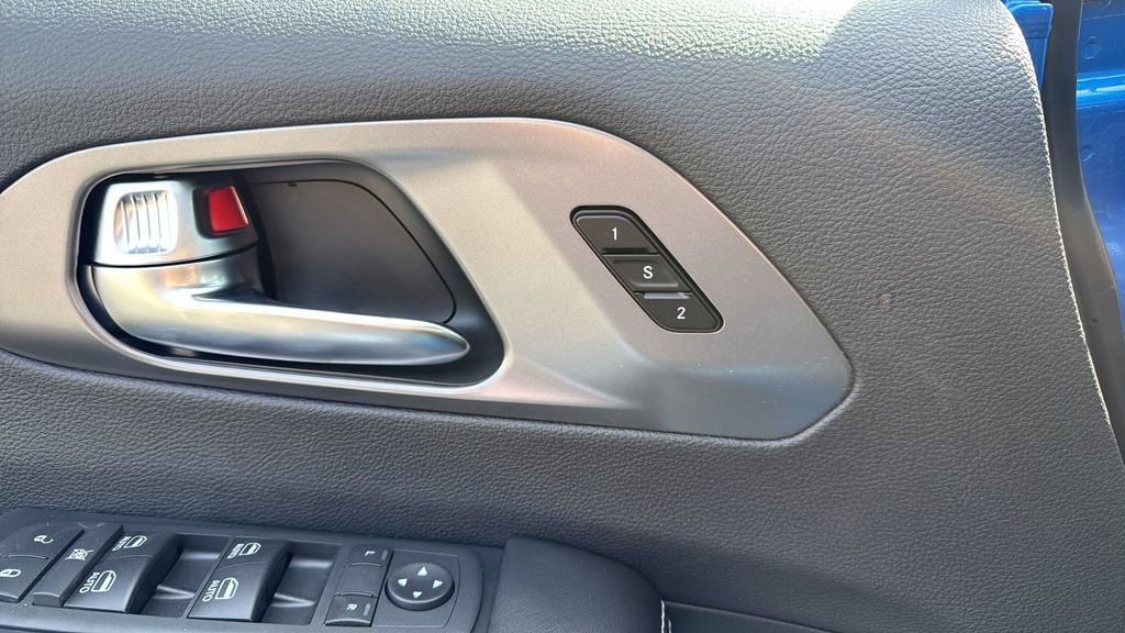 New 2026 Chrysler Pacifica Select AWD/4WD image 26