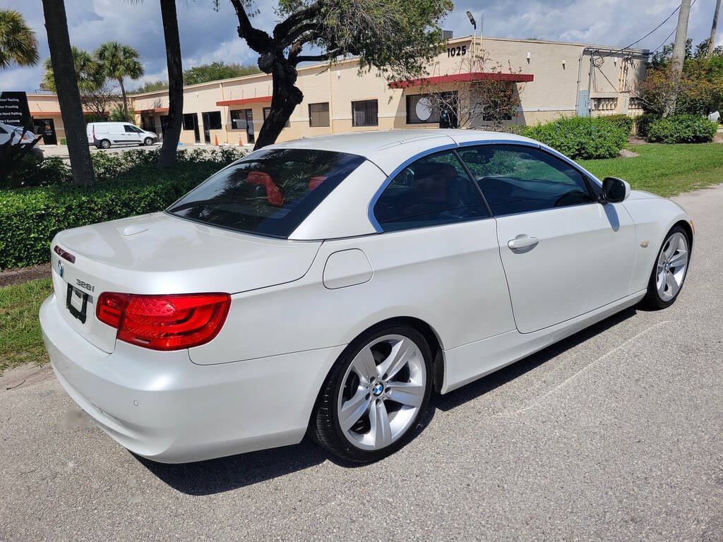 Used 2011 BMW 328i Convertible w/ Premium Pkg RWD image 11