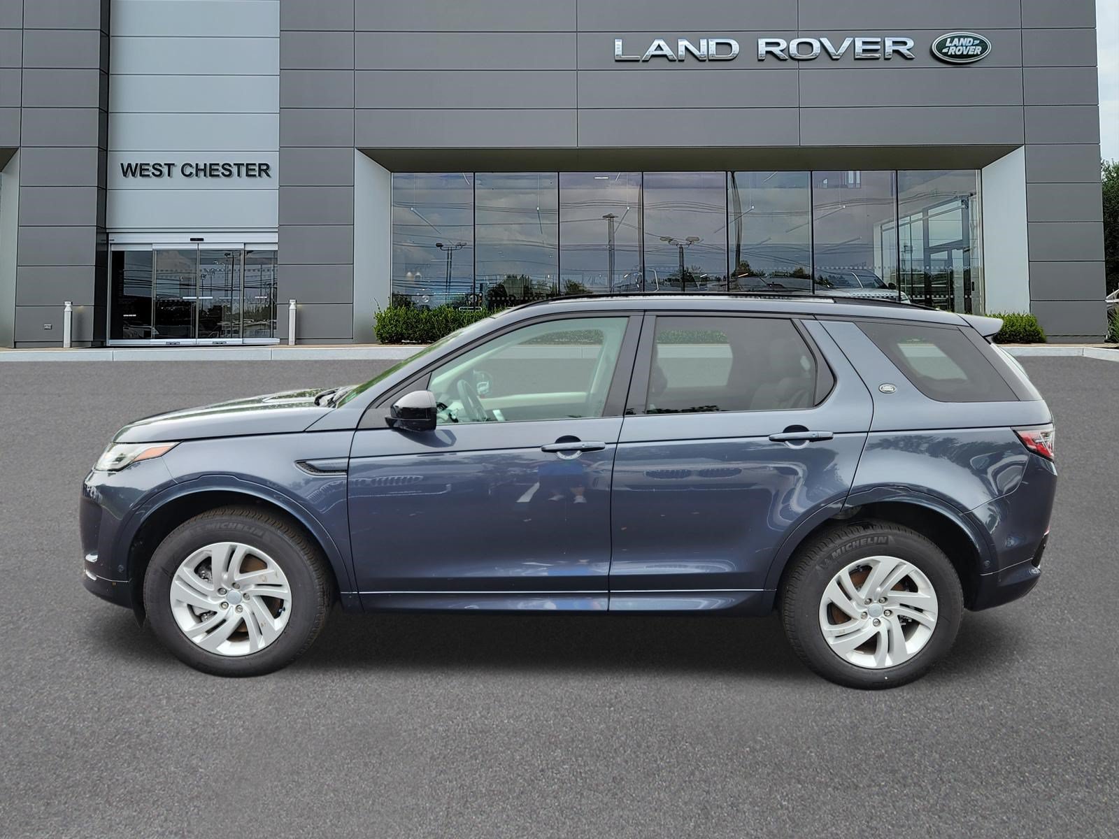Certified 2025 Land Rover Discovery Sport S AWD/4WD image 5