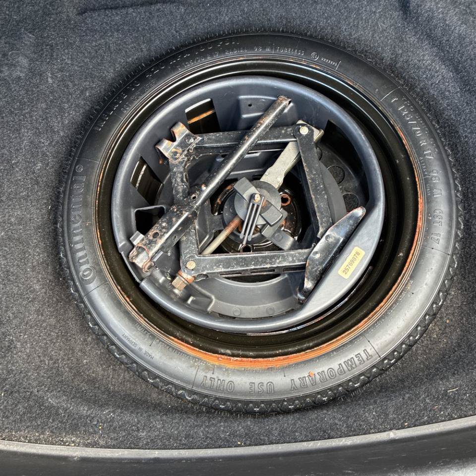 Used 2007 Cadillac DTS Performance FWD image 37