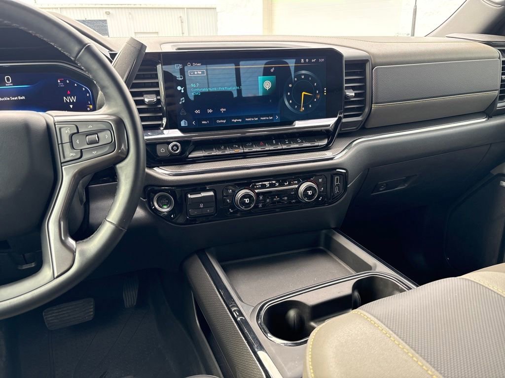 Used 2024 Chevrolet Silverado 2500 ZR2 w/ Technology Package image 21