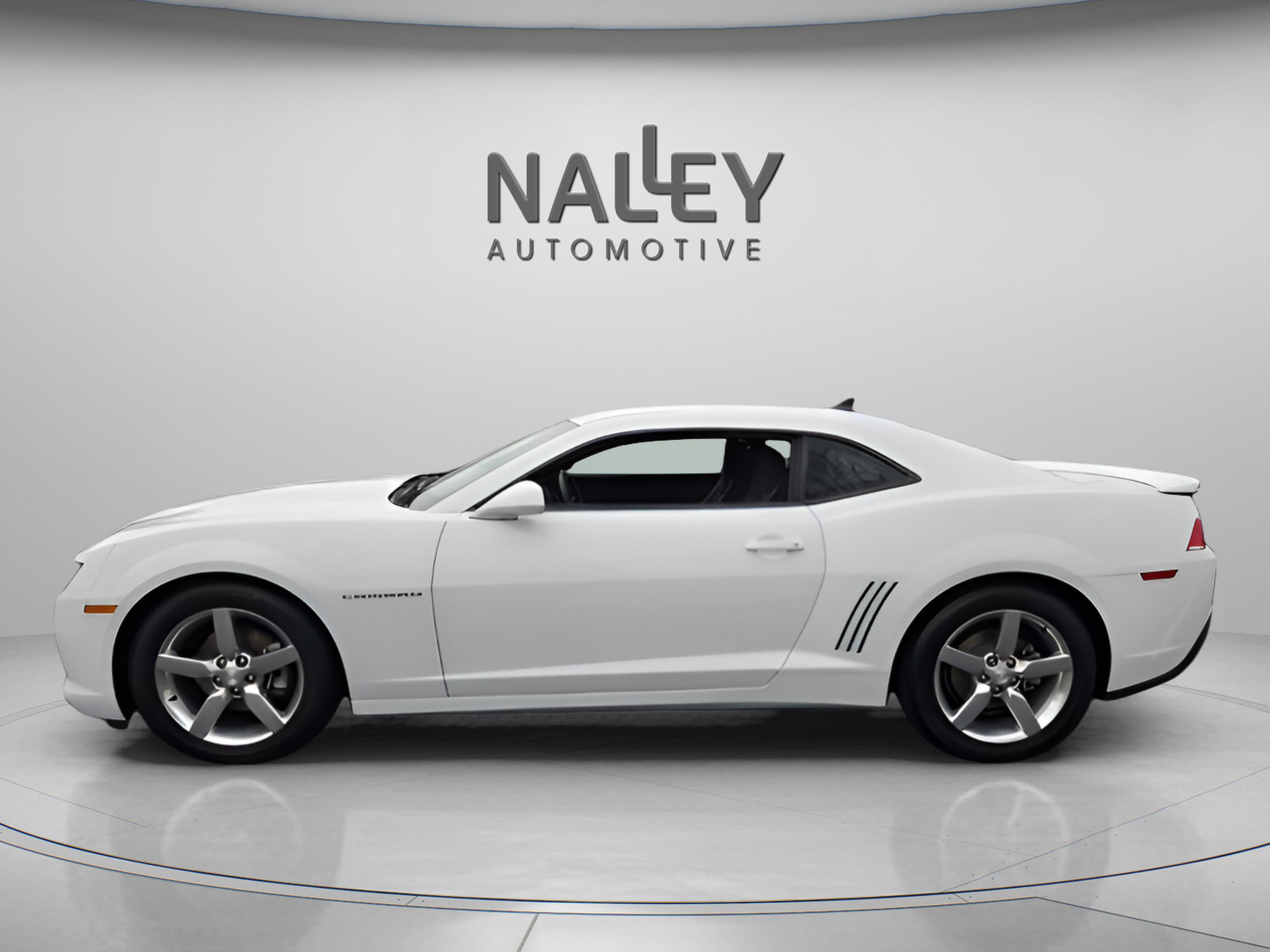 Used 2015 Chevrolet Camaro LT w/ 1LT Preferred Package image 2