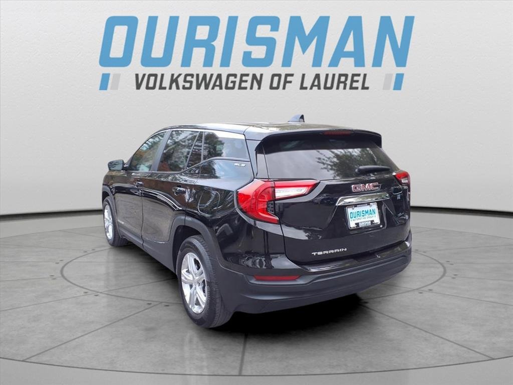 Used 2024 GMC Terrain SLE image 5