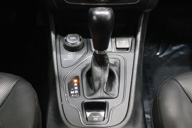 Used 2021 Jeep Cherokee Latitude Lux w/ Comfort/Convenience Group image 38