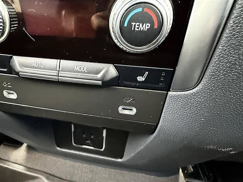 Used 2021 GMC Yukon Denali RWD image 27
