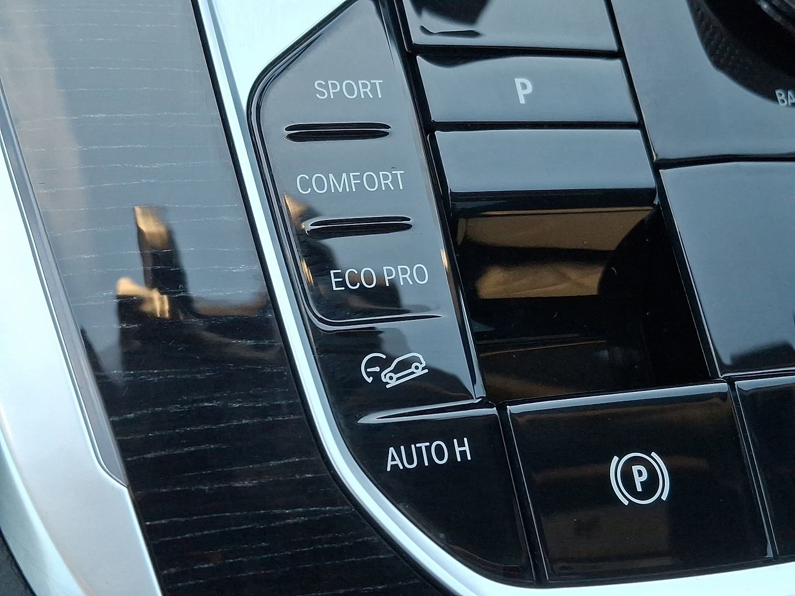 Used 2026 BMW X7 xDrive40i w/ M Sport Package image 21