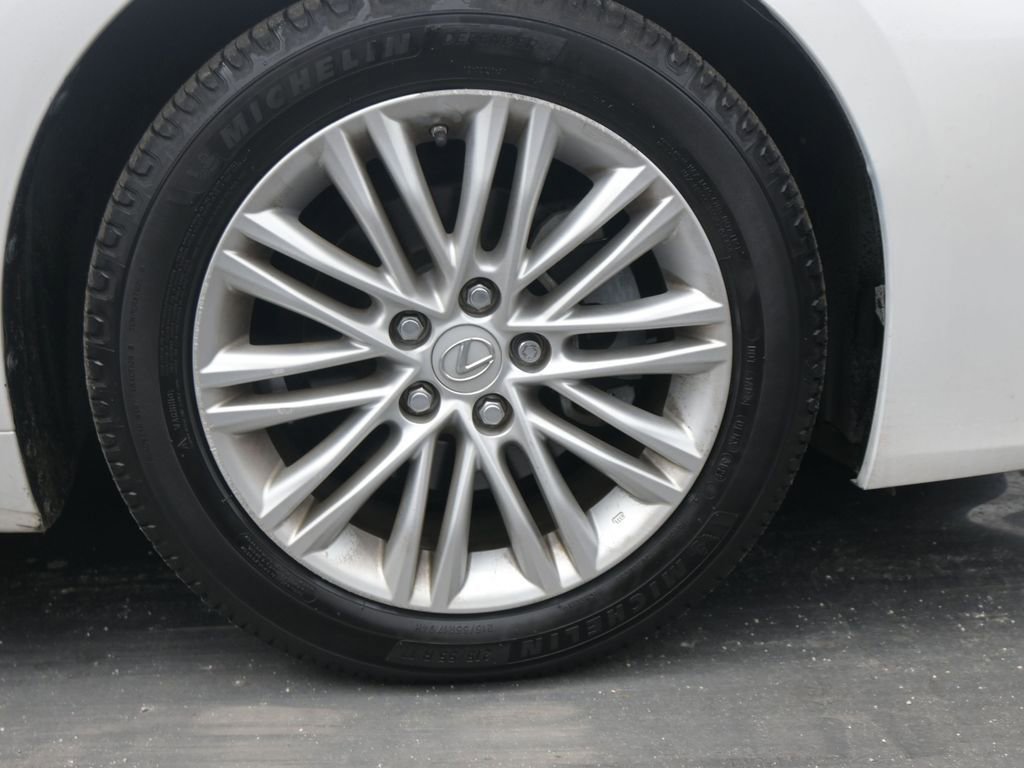 Used 2016 Lexus ES 350 w/ Premium Package w/Wood Trim image 12