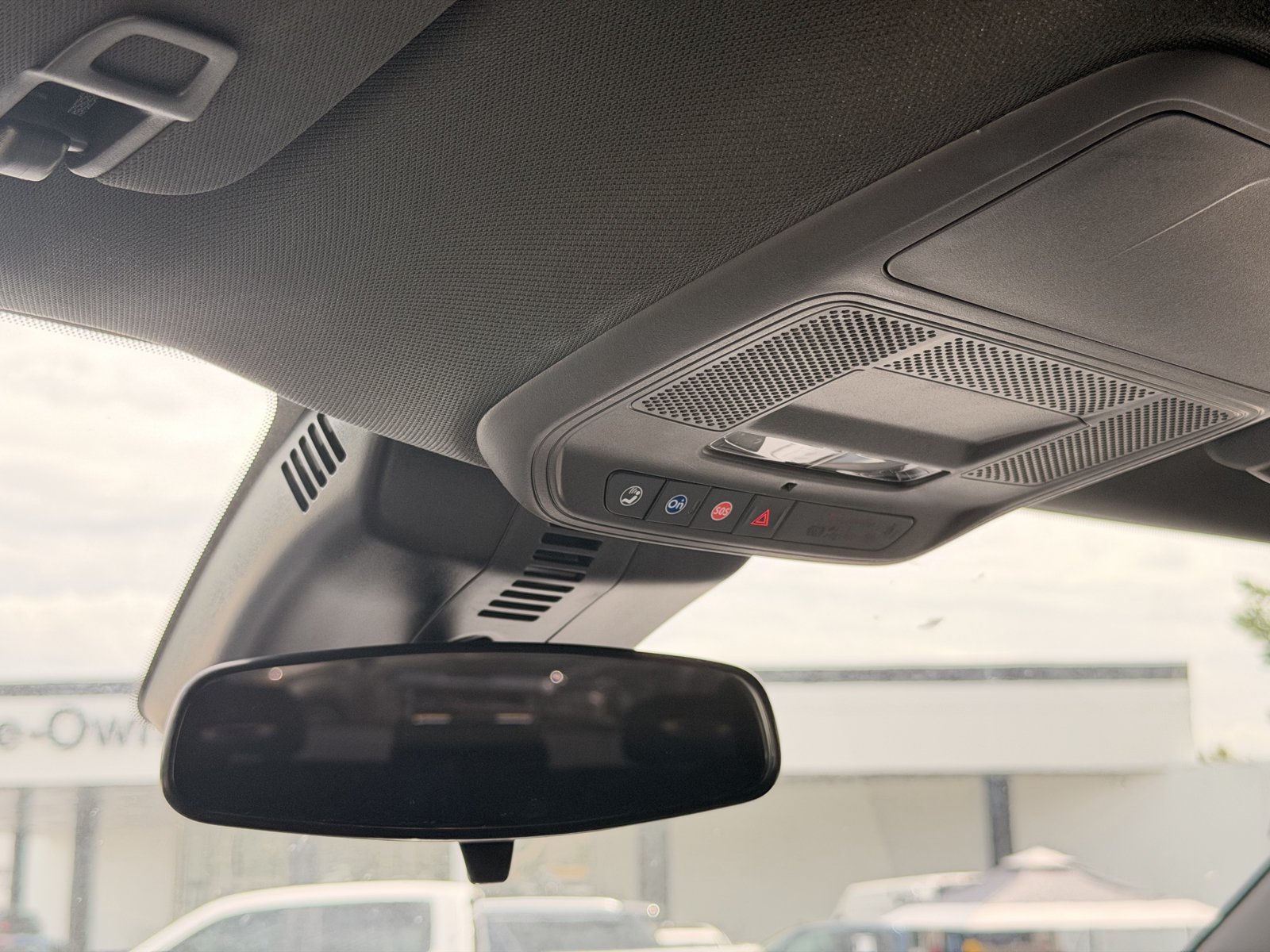 Used 2025 GMC Acadia Elevation FWD image 27