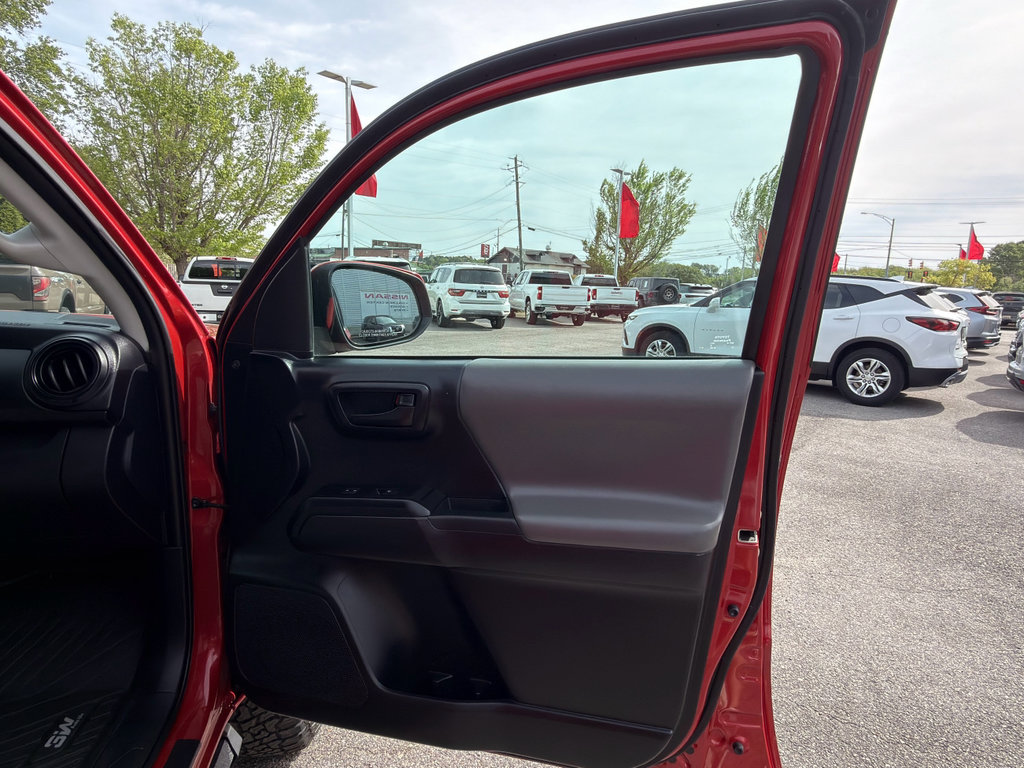 Used 2020 Toyota Tacoma SR w/ SR Convenience Package image 15
