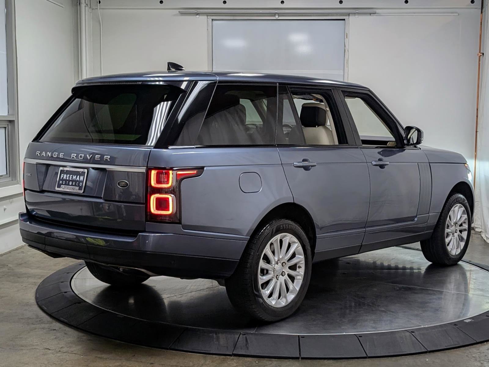 Used 2019 Land Rover Range Rover HSE AWD/4WD image 9