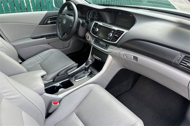 Used 2015 Honda Accord EX-L image 19