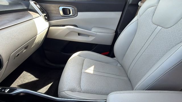 Used 2021 Kia Sorento EX w/ Panoramic Sunroof Package image 24