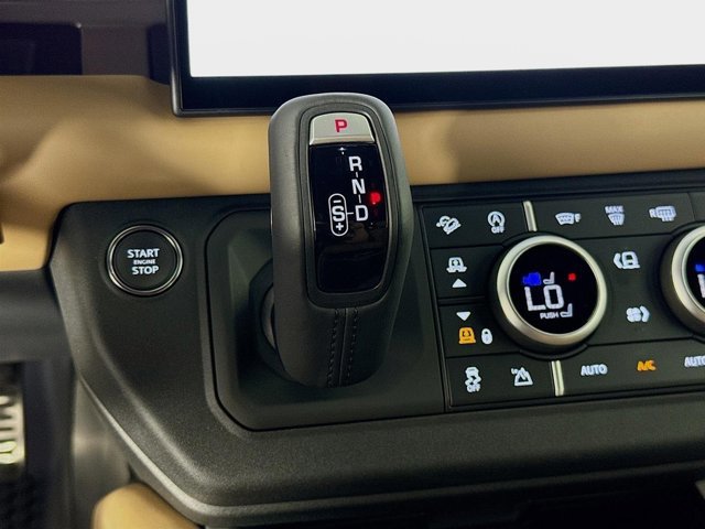 Used 2025 Land Rover Defender 110 V8 image 19