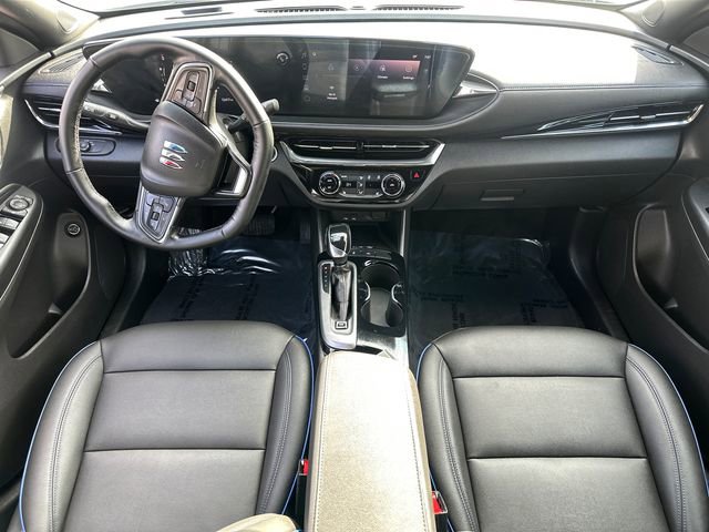 Used 2025 Buick Envista Sport Touring w/ Convenience II Package image 18