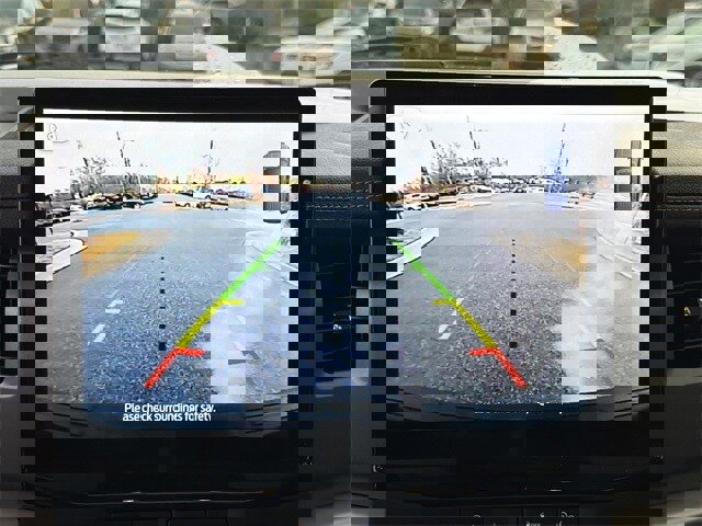 Used 2024 Ford Expedition XLT image 25