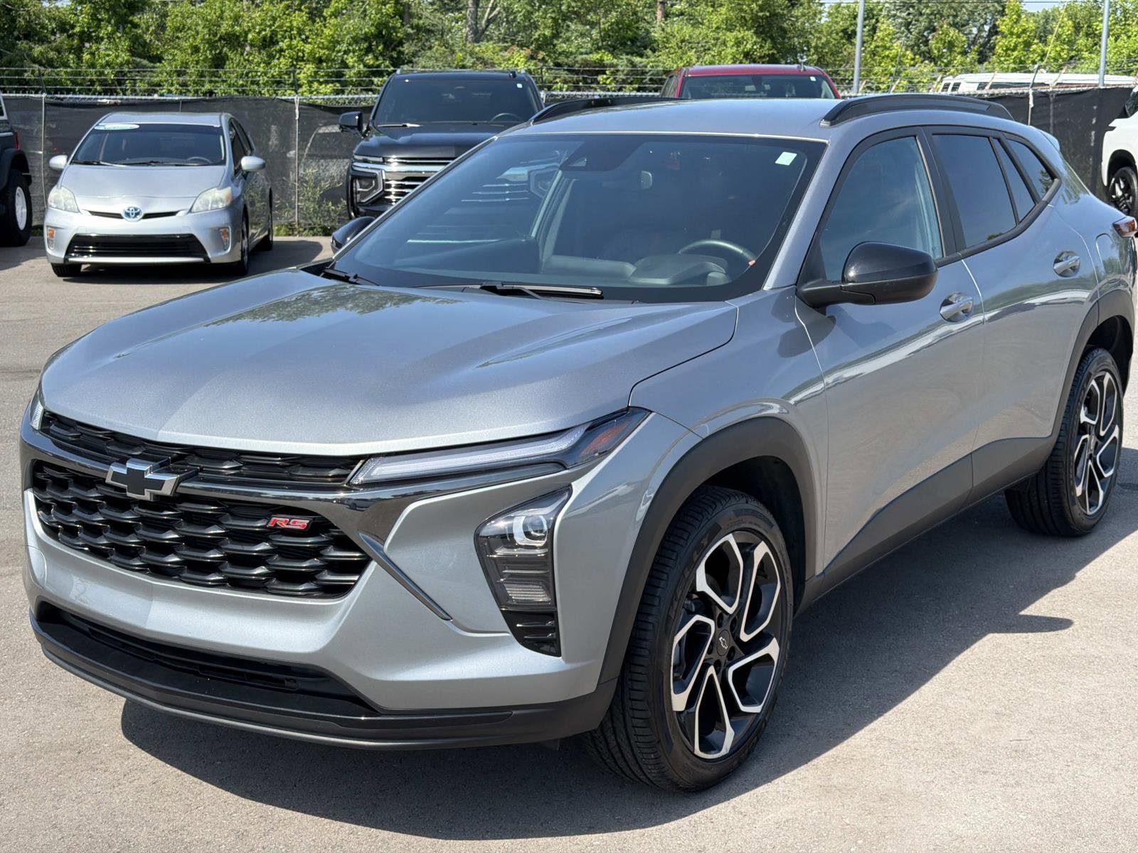 Certified 2025 Chevrolet Trax RS w/ Driver Confidence Package FWD image 3