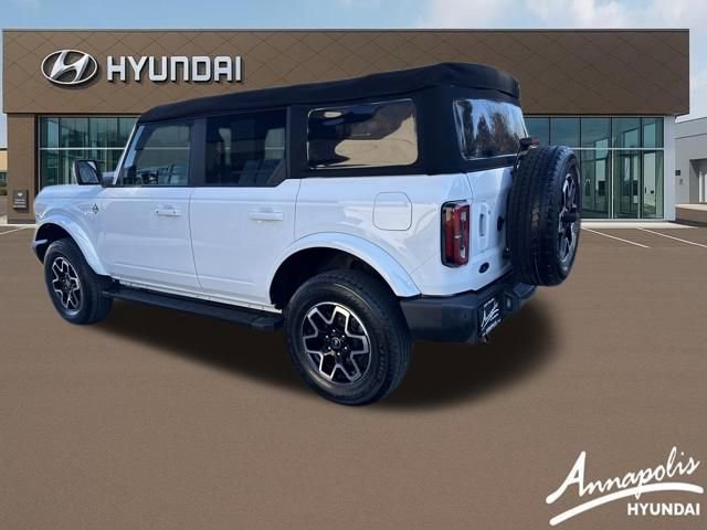 Used 2023 Ford Bronco Outer Banks image 3
