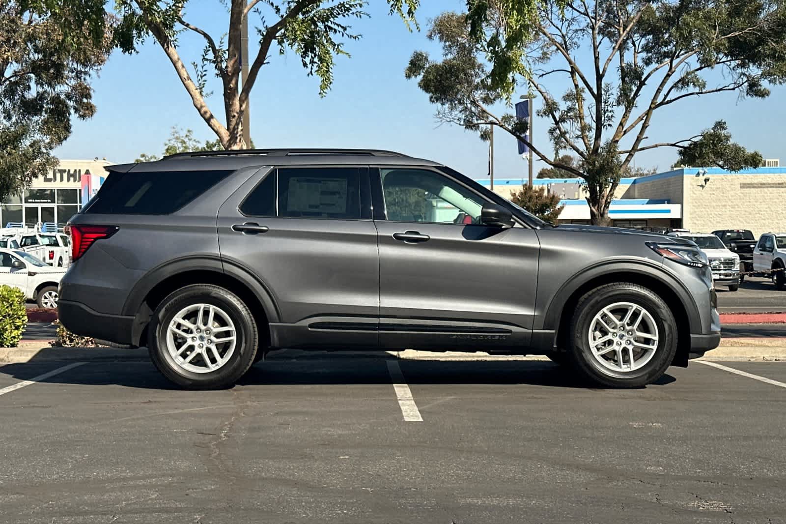 New 2026 Ford Explorer Active w/ Active Comfort Package RWD image 8