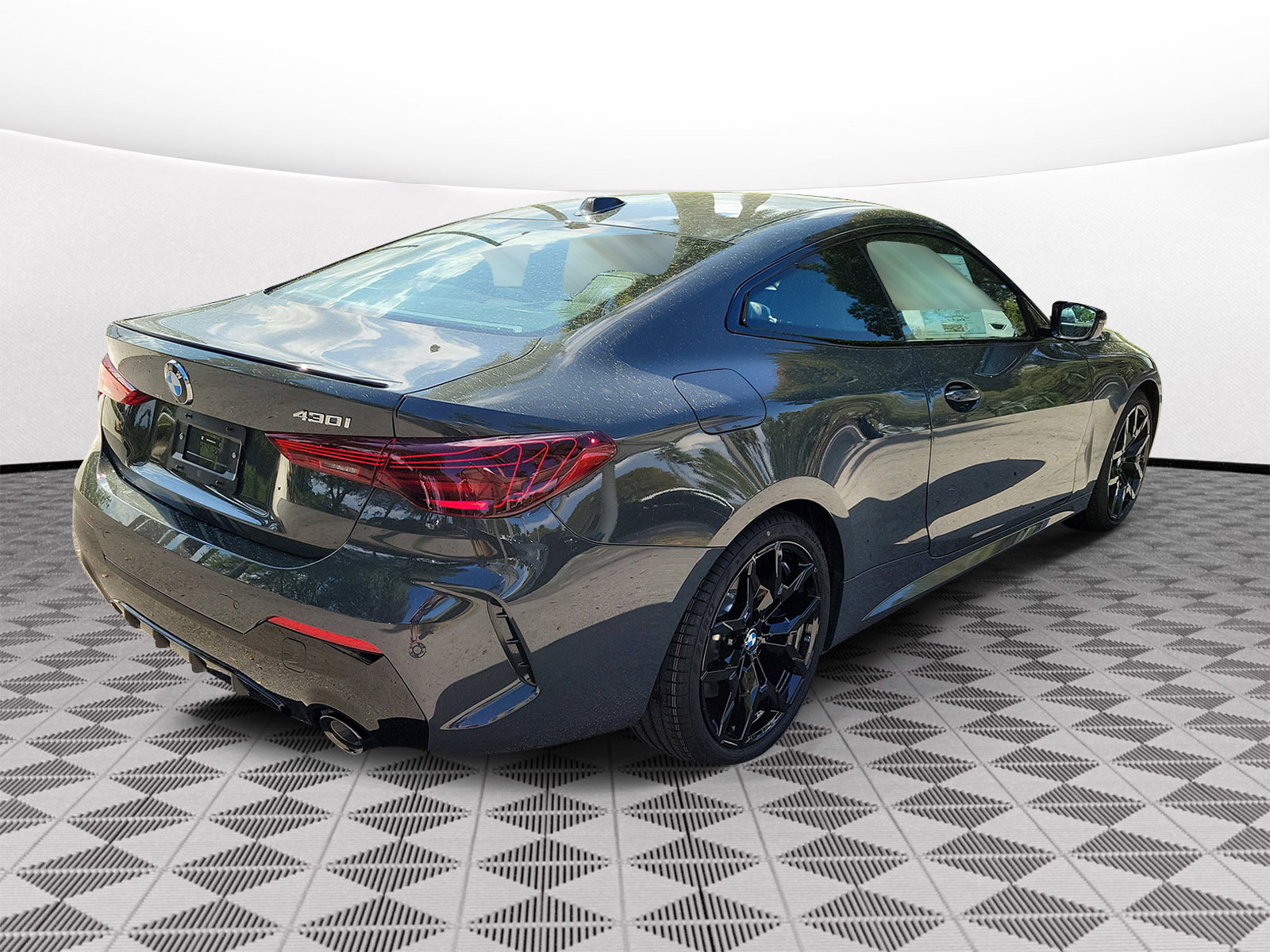 New 2026 BMW 430i Coupe w/ M Sport Package image 4
