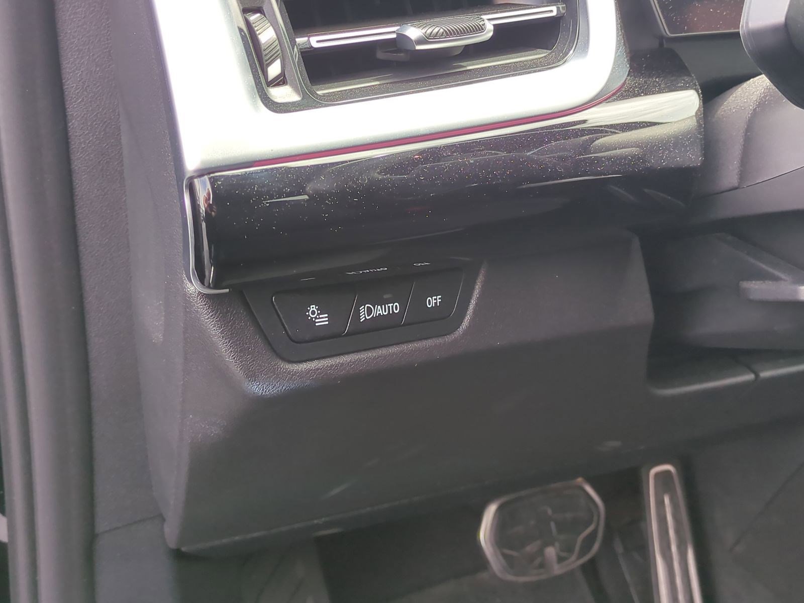 Certified 2023 BMW X1 xDrive28i w/ Premium Package image 17