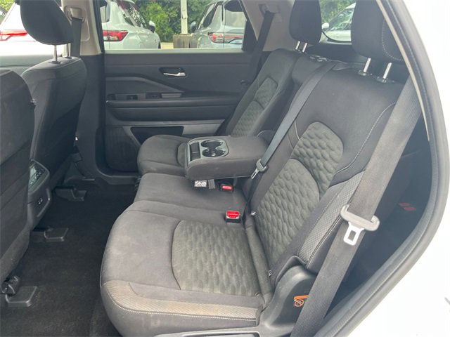 Used 2022 Nissan Pathfinder SV image 26